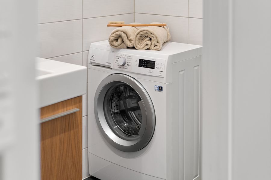 AQD1072D 697, lavant-séchant 10 kg / 7 kg, moteur Inverter Hotpoint